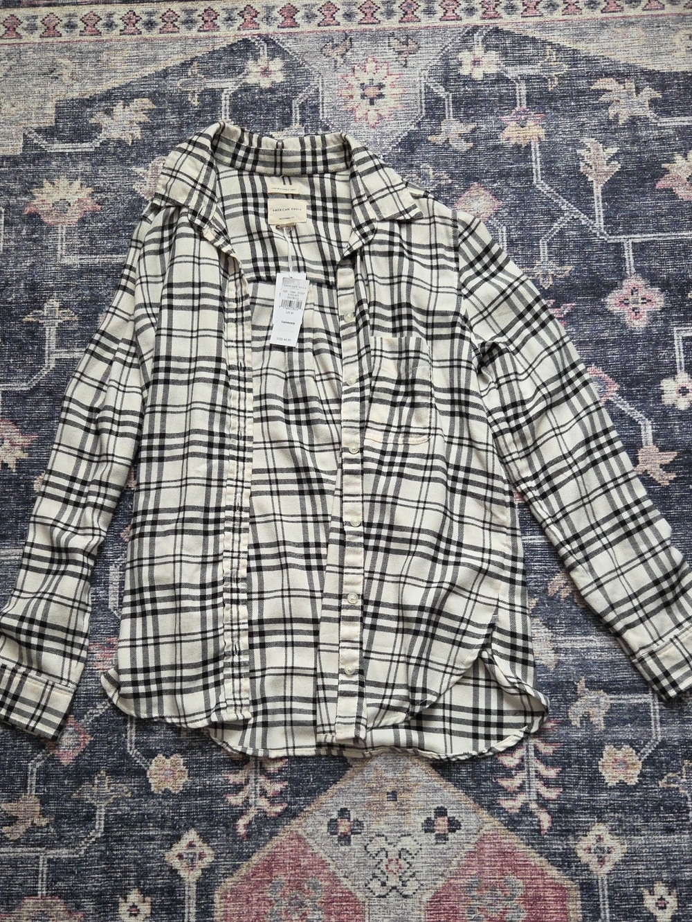American Eagle Women's Black & White Plaid Button-Up Shirt
